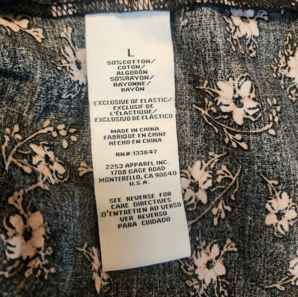 Celebrity Pink Floral Black Dress NWT - Picture 12 of 14